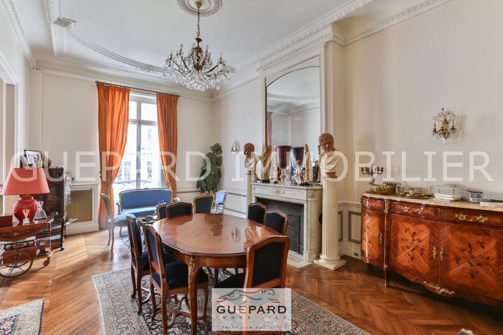 apartment 5 rooms for sale on PARIS (75017)