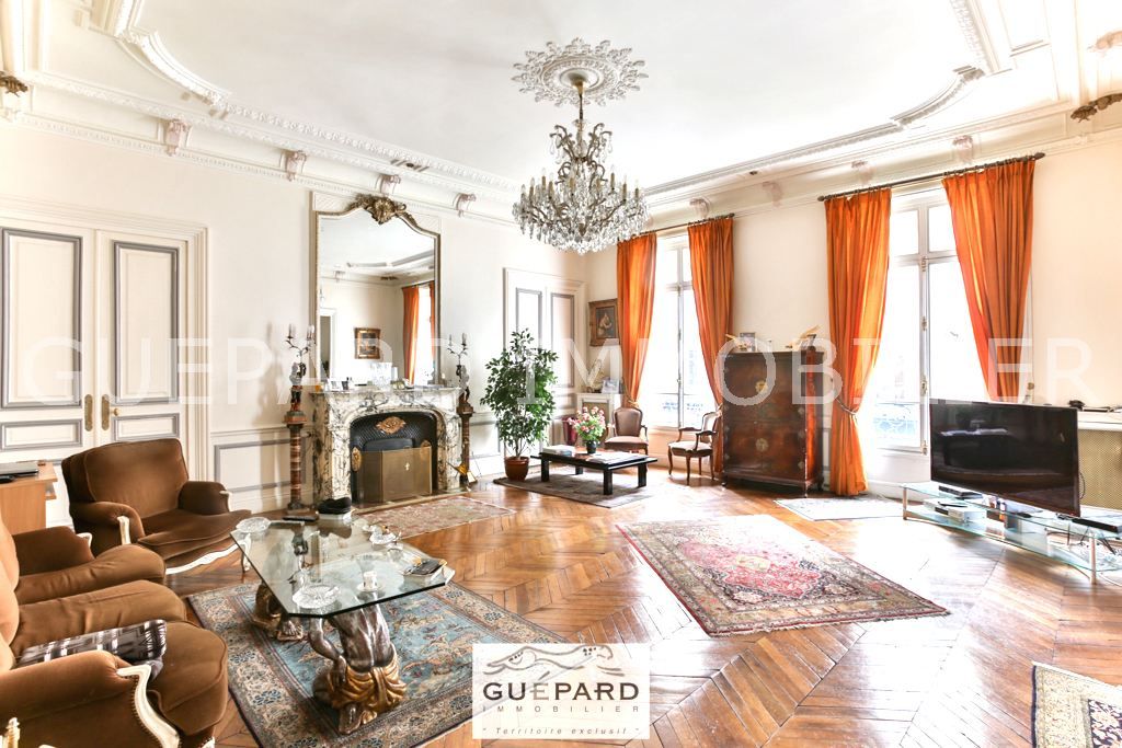 apartment 5 rooms for sale on PARIS (75017)