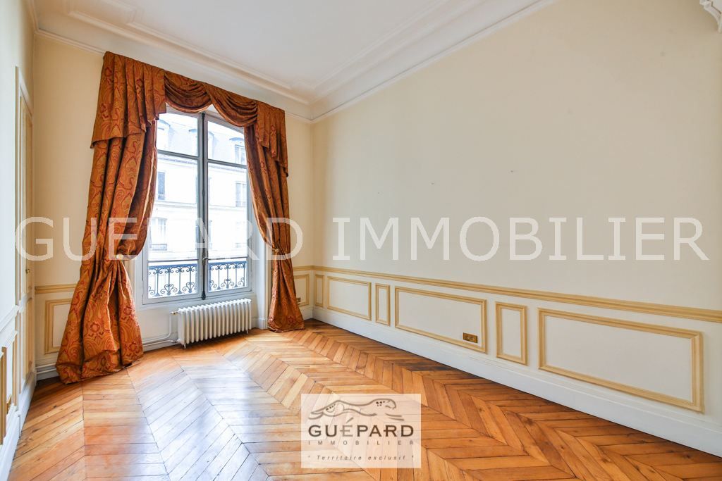 apartment 8 rooms for sale on PARIS (75008)