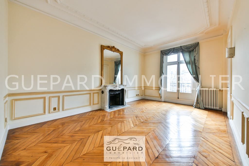 apartment 8 rooms for sale on PARIS (75008)