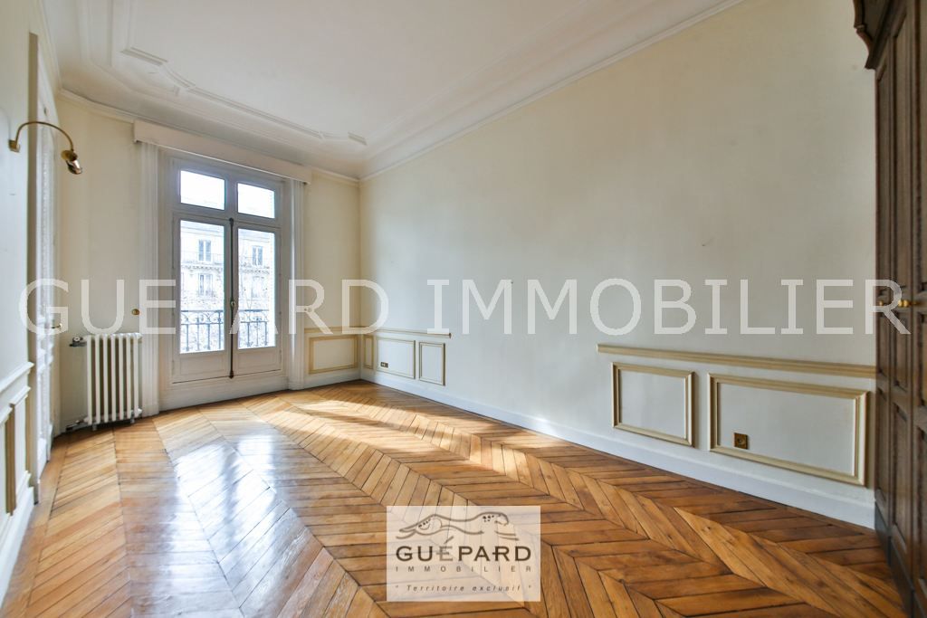 appartement 8 pièces en vente sur PARIS (75008)